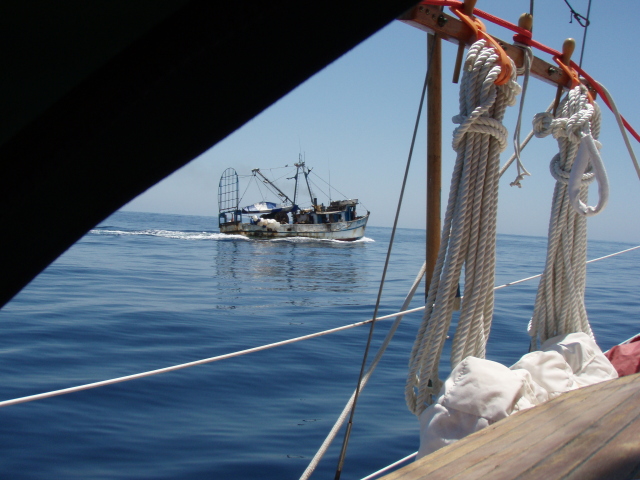 Shrimp boat leaving